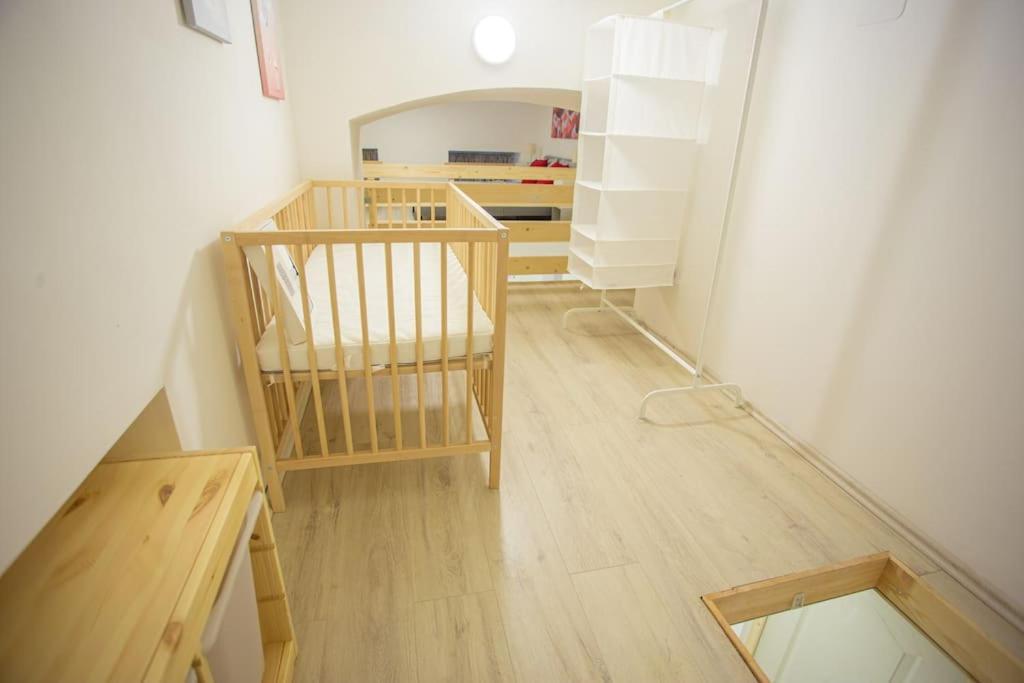 Cosy Two Bedroom Flat In Josika Street, Paprika Budapešť